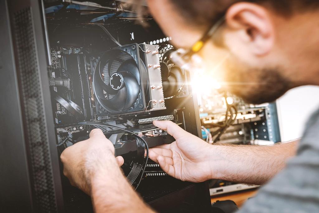 Hardware Repair Service